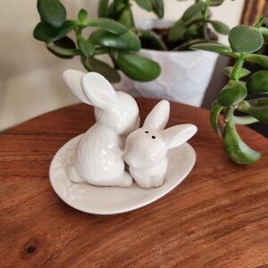 White Rabbits, Ceramic, Salt & Pepper Shaker, Easter, Decor, Rare, Vintage, Gift